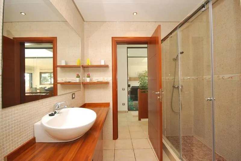 Club Villamar - Ruanda Lloret de Mar İspanya
